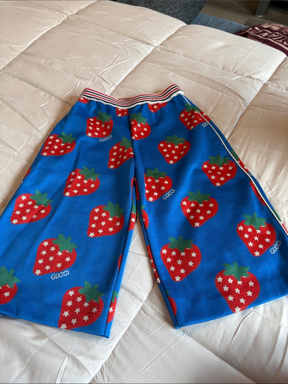 Gucci Kids Bright Blue Strawberry Print Pajama Bottoms